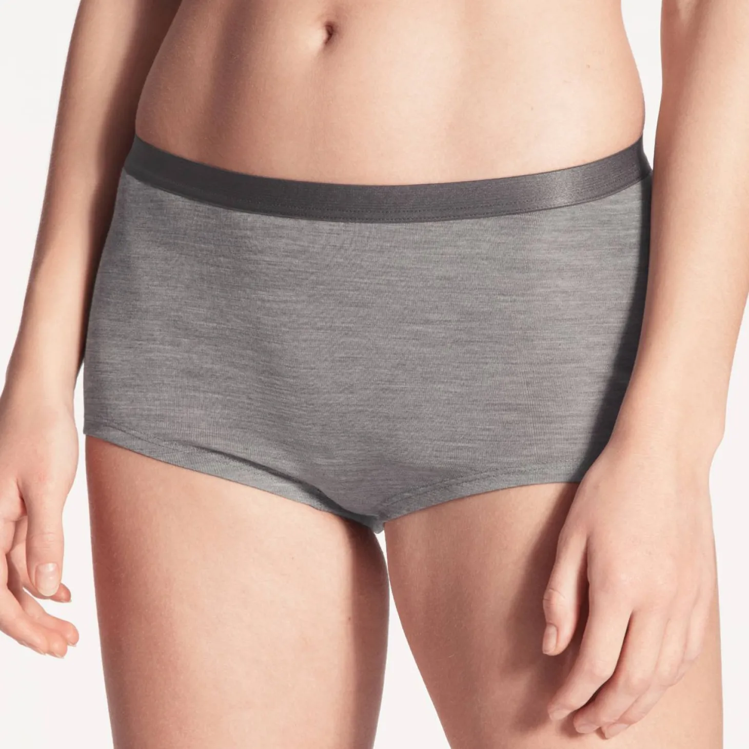 Shorty En Laine Et Soie