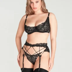 Slip Ouvert En Dentelle