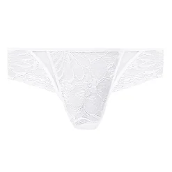 String En Dentelle