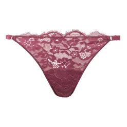 String En Dentelle