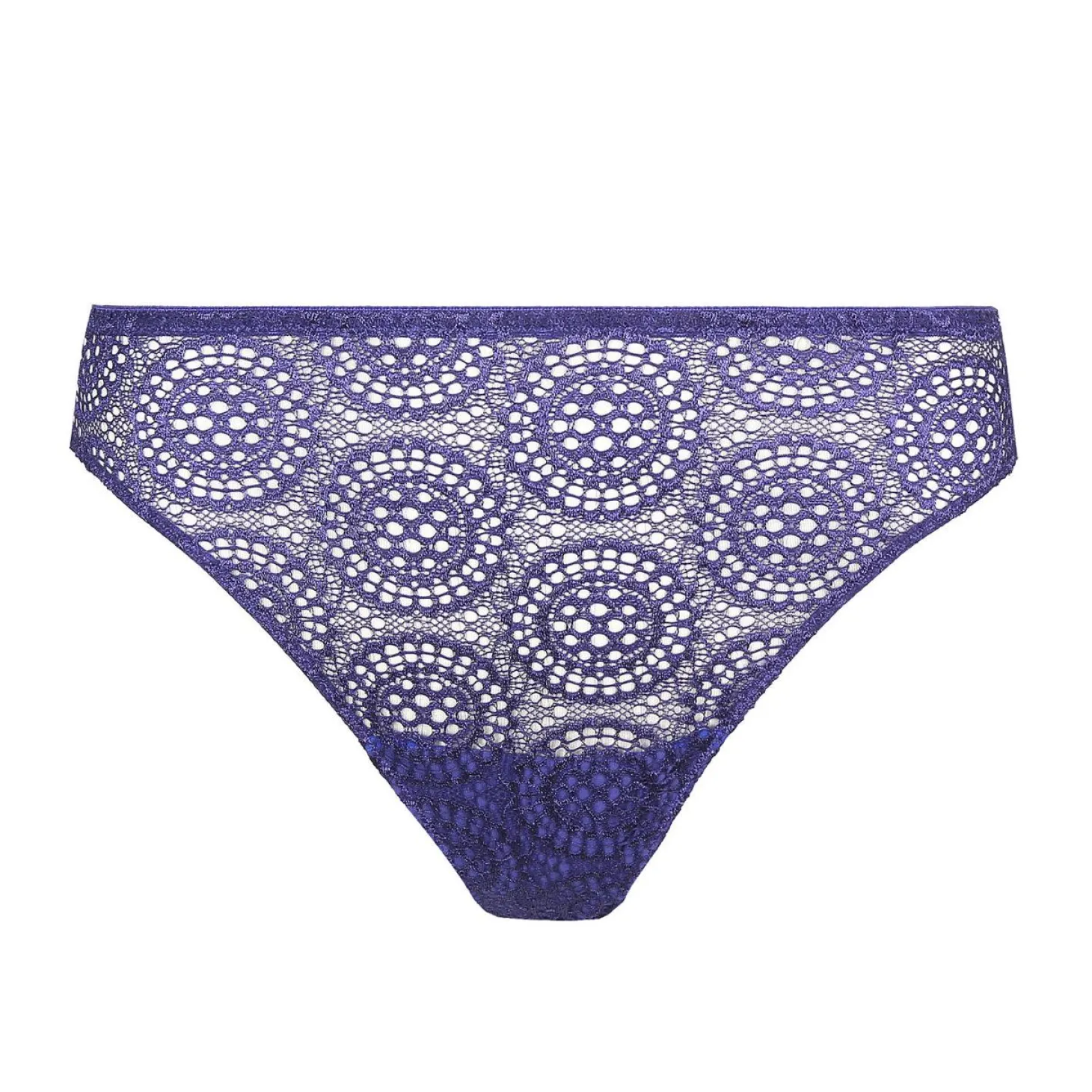 String En Dentelle