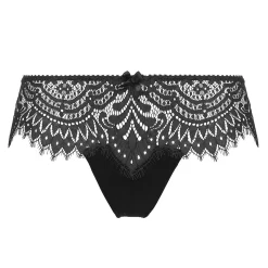 String En Dentelle