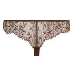 String En Dentelle