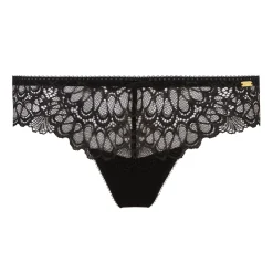 String En Dentelle