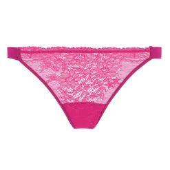 String En Dentelle