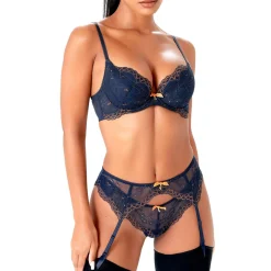 String En Dentelle