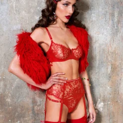 String En Dentelle