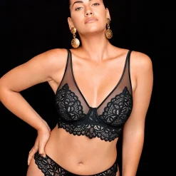 String En Dentelle