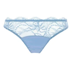 String En Dentelle Et Soie