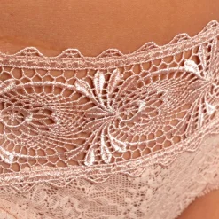 Tanga En Dentelle
